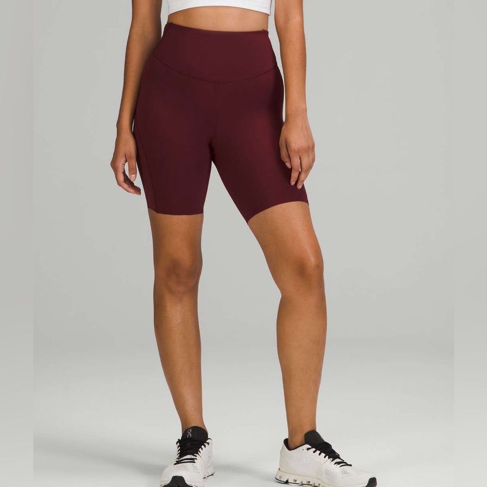 Lululemon Base Pace High-Rise Short 8" - Red Merlot - Size 6 - GREAT Condition